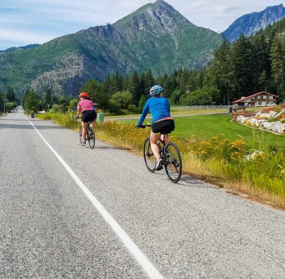 Bikers on The American Alps tour