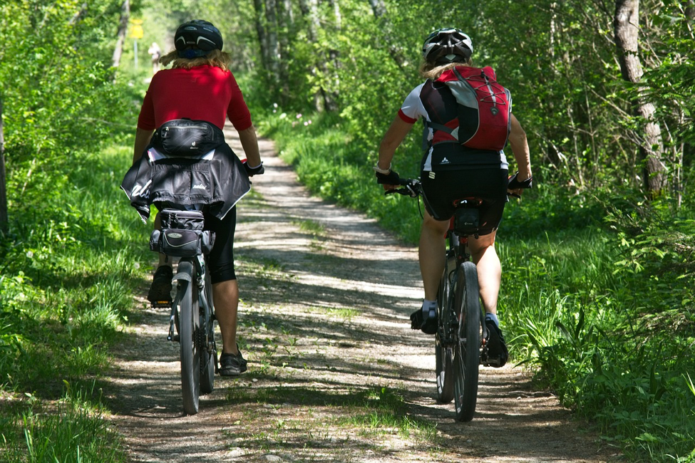 8 Excellent Reasons to Plan a Custom Bicycle Adventure with Your Family or Group This Year