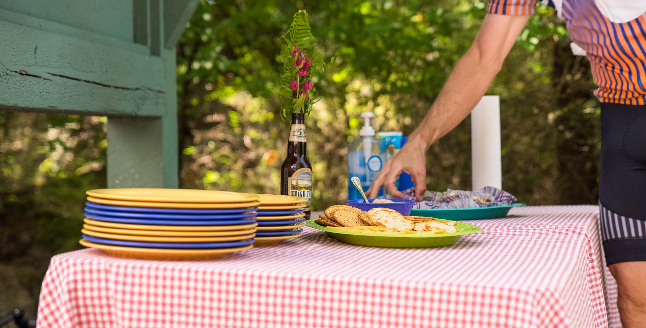 Guests eating lunch