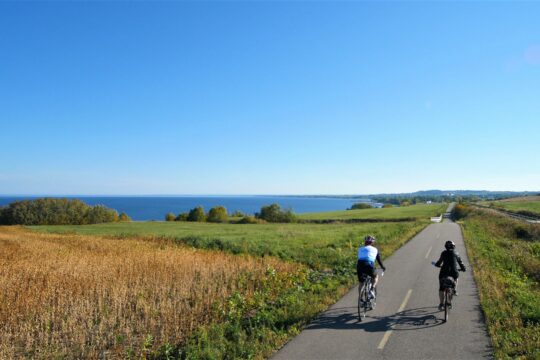 cycle tours canada